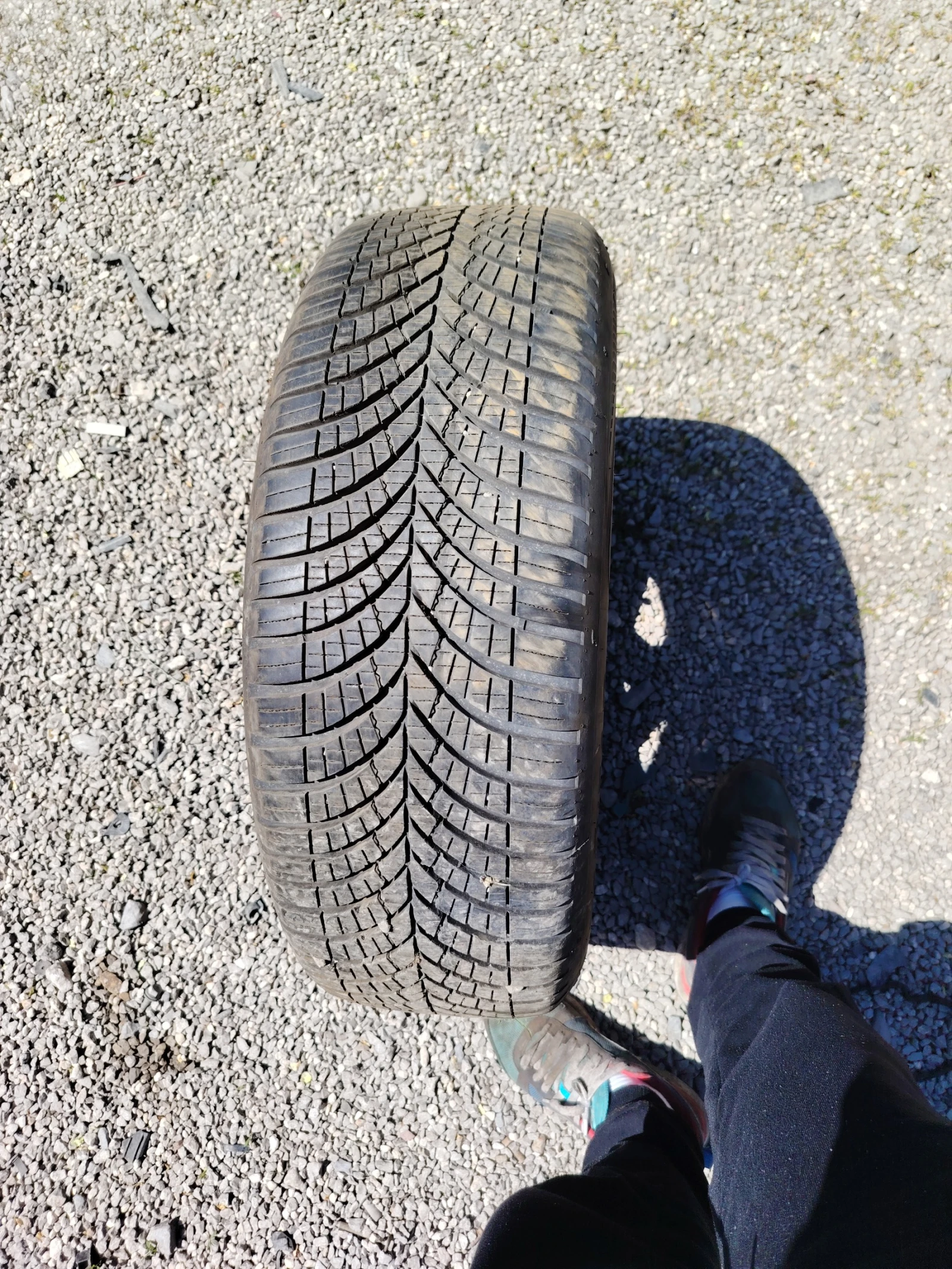 Гуми с джанти Goodyear 215/60R17, снимка 2 - Гуми и джанти - 54332520