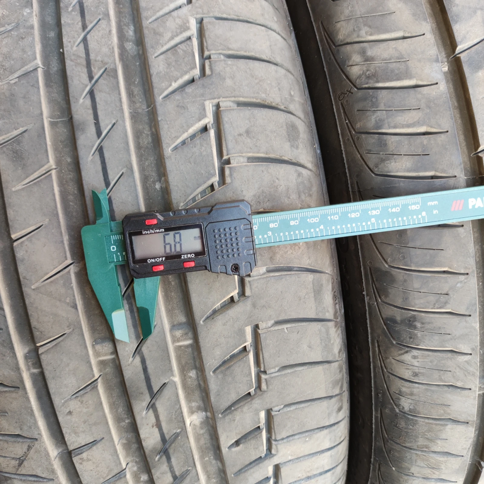 Гуми Летни 235/45R18, снимка 4 - Гуми и джанти - 56165740