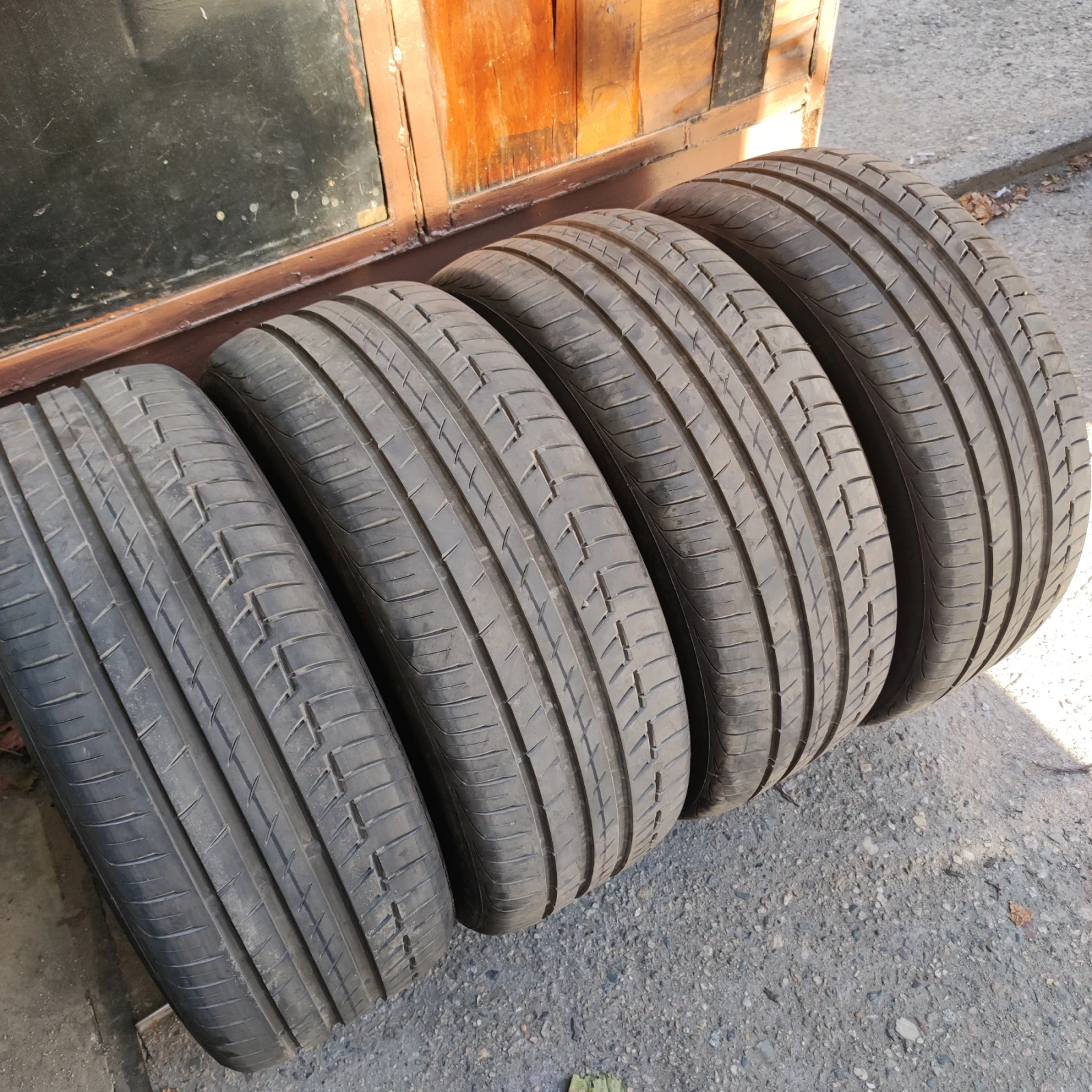 Гуми Летни 235/45R18, снимка 5 - Гуми и джанти - 56165740