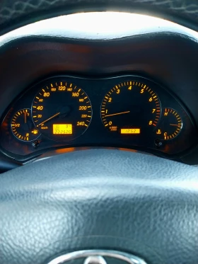 Toyota Avensis 1.8, снимка 13