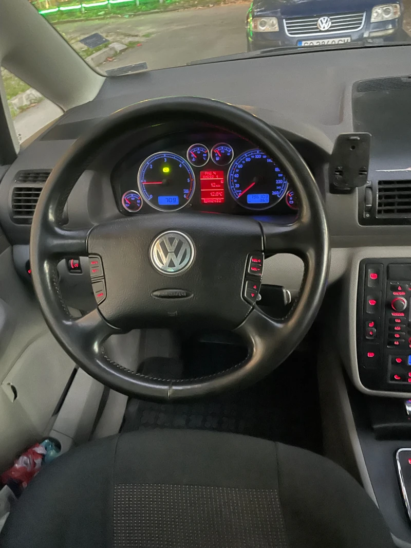 VW Sharan, снимка 12 - Автомобили и джипове - 47649811