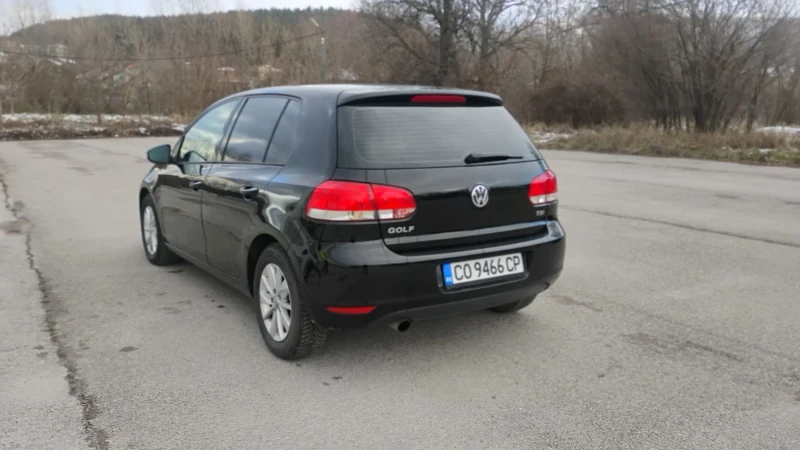 VW Golf, снимка 4 - Автомобили и джипове - 48468394