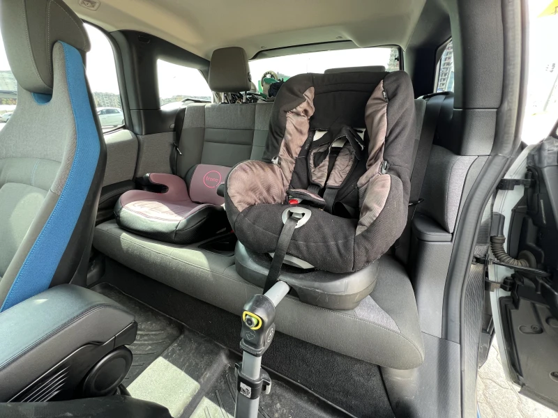 BMW i3 Термопомпа/Подгрев седалки/Keyless/Panorama/Led, снимка 15 - Автомобили и джипове - 51672963