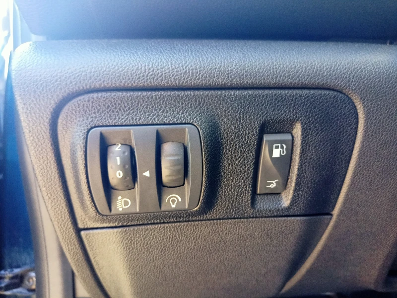 Renault Megane 1, 5 dCi автоматик - преди AdBlue, снимка 14 - Автомобили и джипове - 52041363