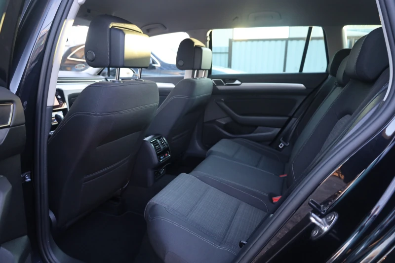 VW Passat Combi 2.0TDI DSG KeyGO Digital ACC KeyGO KAM iCar, снимка 10 - Автомобили и джипове - 53526300