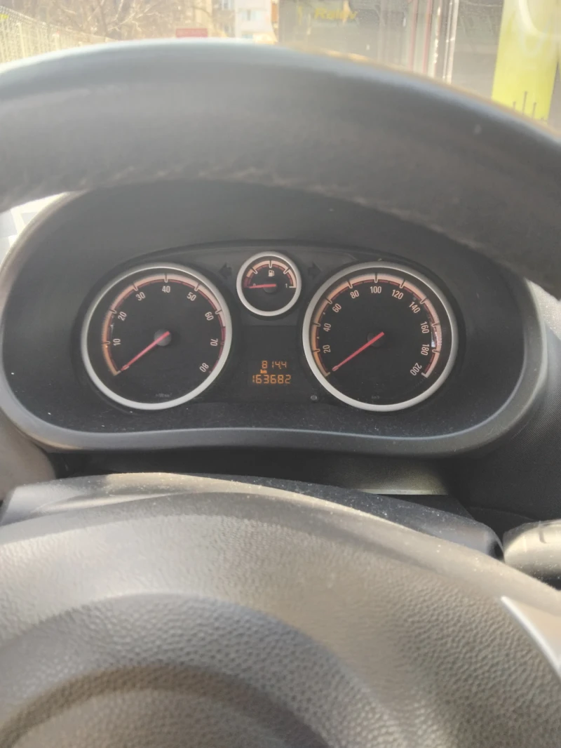 Opel Corsa 1.2 80к.с , снимка 10 - Автомобили и джипове - 53582495
