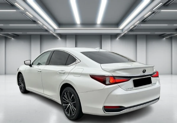 Lexus ES 300 h = NEW = Гаранция, снимка 2 - Автомобили и джипове - 52918410