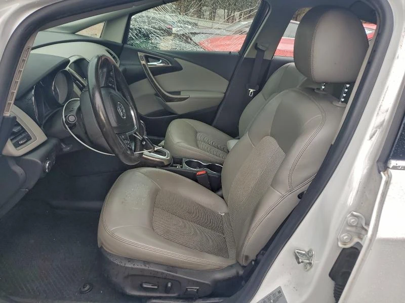 Buick Regal 2.4L 4 Front-wheel Drive, снимка 11 - Автомобили и джипове - 53074214