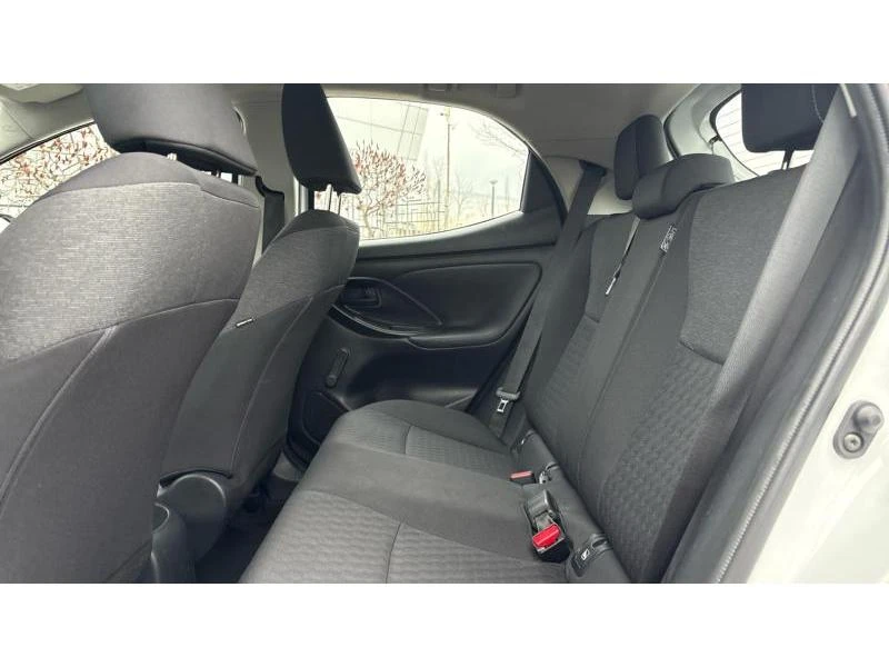 Toyota Yaris 1.5P VVT-I COMFORT, снимка 11 - Автомобили и джипове - 53370511