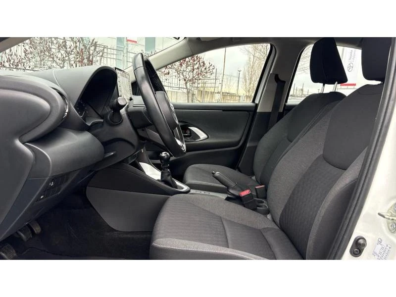Toyota Yaris 1.5P VVT-I COMFORT, снимка 12 - Автомобили и джипове - 53370511