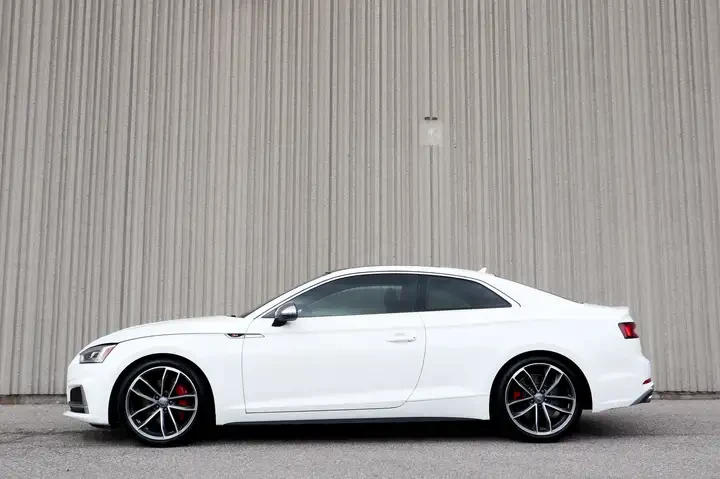 Audi S5 Technik * B&O * Carbon Interior * CARFAX, снимка 3 - Автомобили и джипове - 54826113