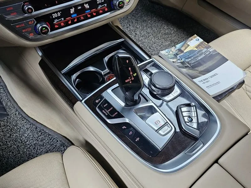 BMW 750 750LI XDRIVE, снимка 9 - Автомобили и джипове - 54929043