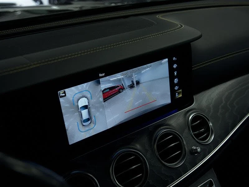 Mercedes-Benz E 63 AMG S * АвтоКредит* (ЦЕНА ДО БГ), снимка 12 - Автомобили и джипове - 55037180