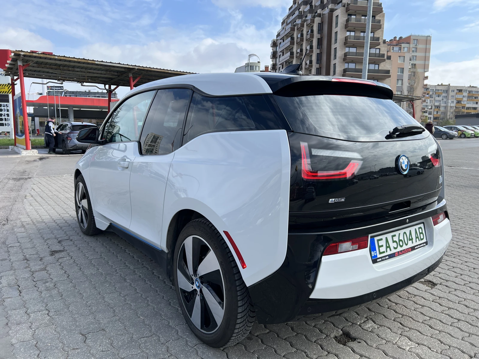 BMW i3 Термопомпа/Подгрев седалки/Keyless/Panorama/Led - изображение 3