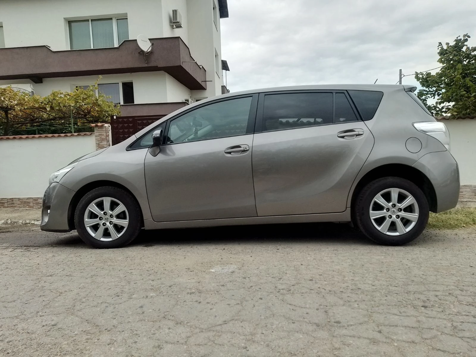 Toyota Verso  - изображение 2