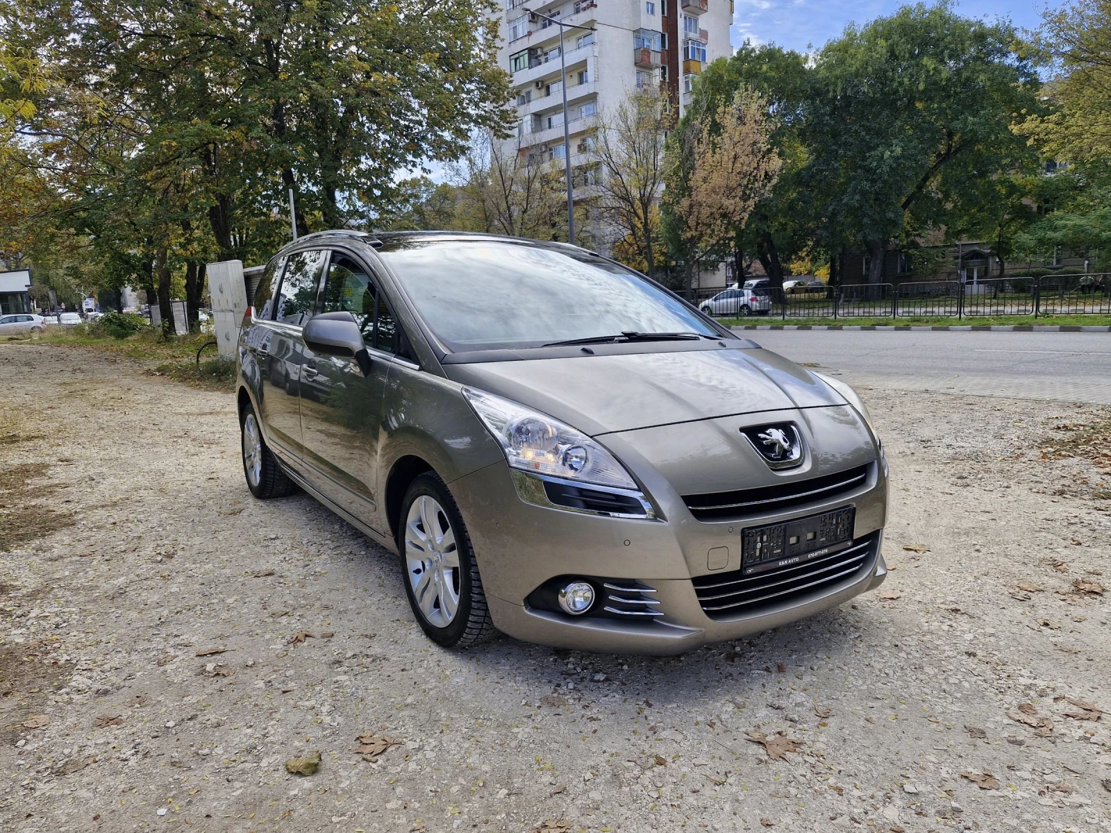 Peugeot 5008 1.6 HDi 114к.с. Автоматик, Навигация, Панорама Фул | Mobile.bg — изображение 3