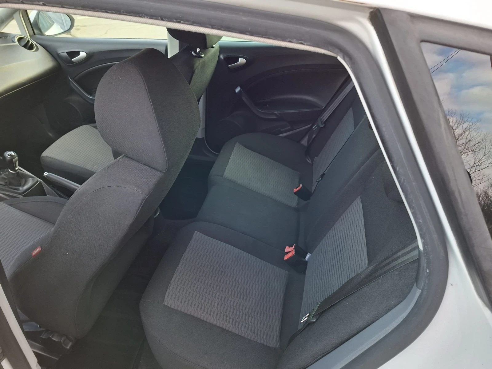 Seat Ibiza 1.6 TDI EURO5 - изображение 10