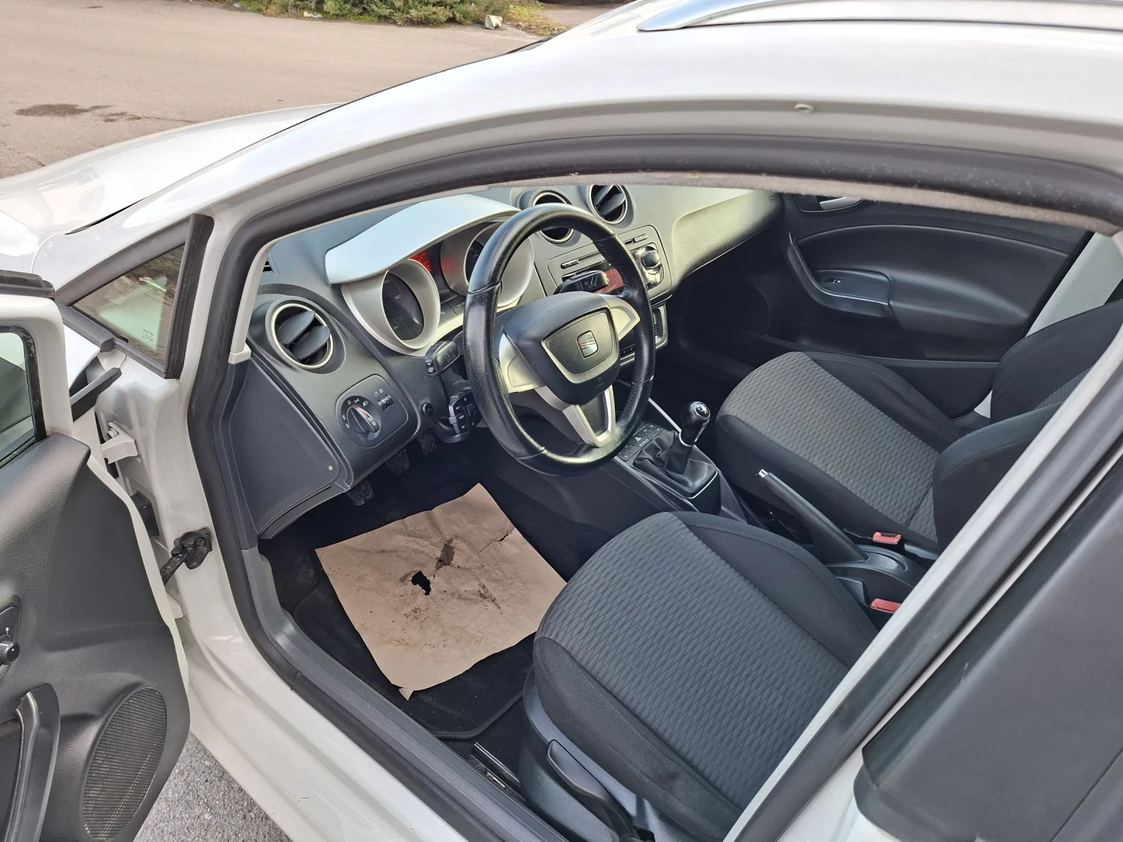 Seat Ibiza 1.6 TDI EURO5 - изображение 9