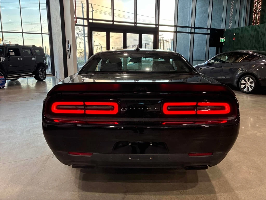 Dodge Challenger * SRT Hellcat * CARFAX * ���� �� �� | Mobile.bg � ����������� 4