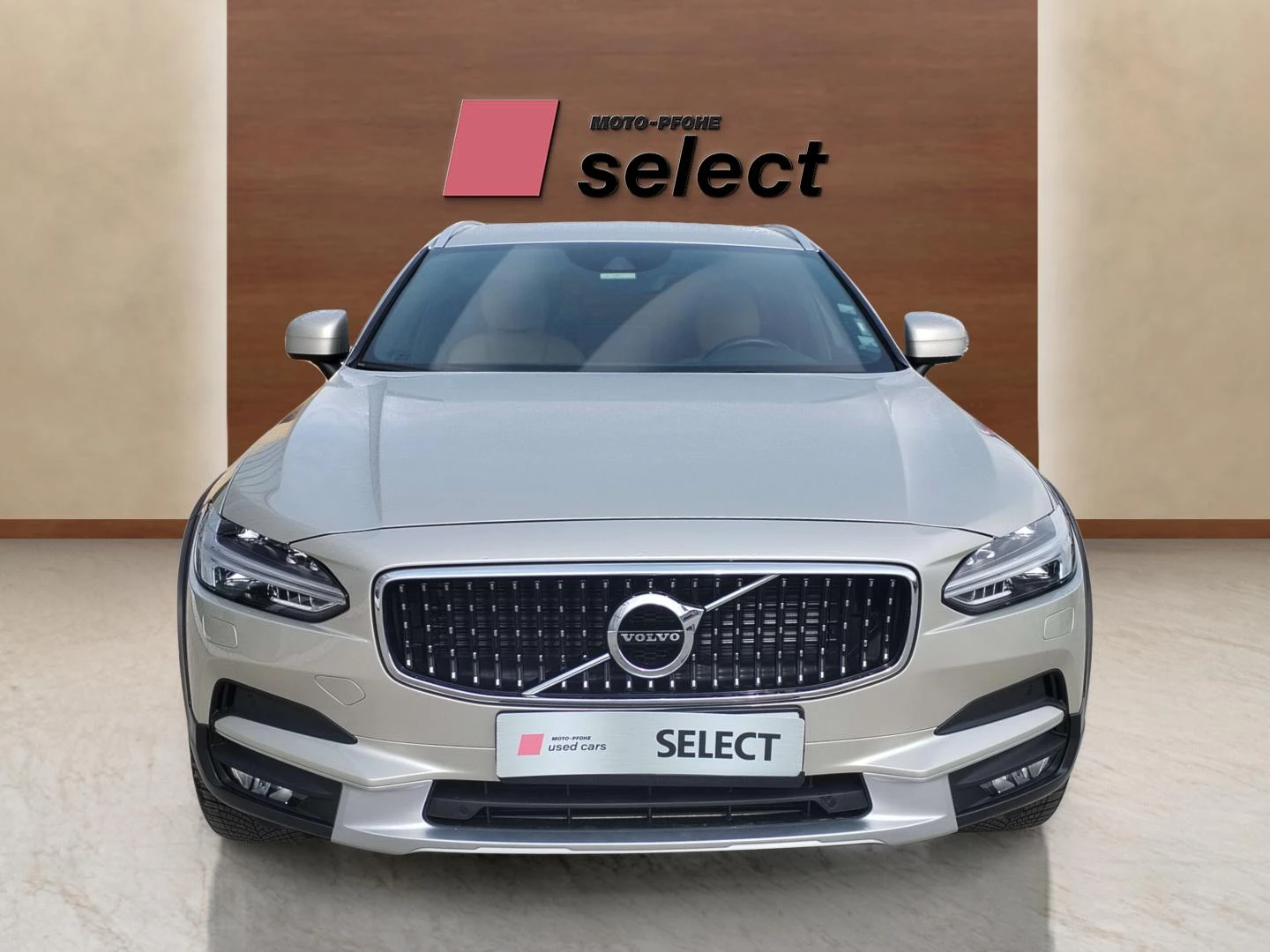 Volvo V90 Cross Country 2.0 - изображение 2