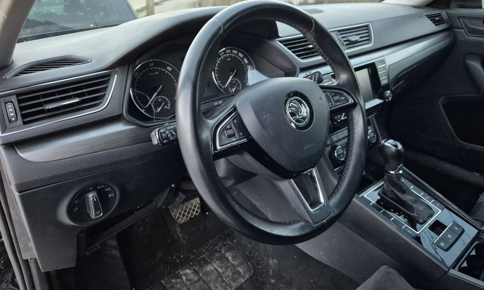 Skoda Superb 2.0* TDI*  | Mobile.bg � ����������� 12