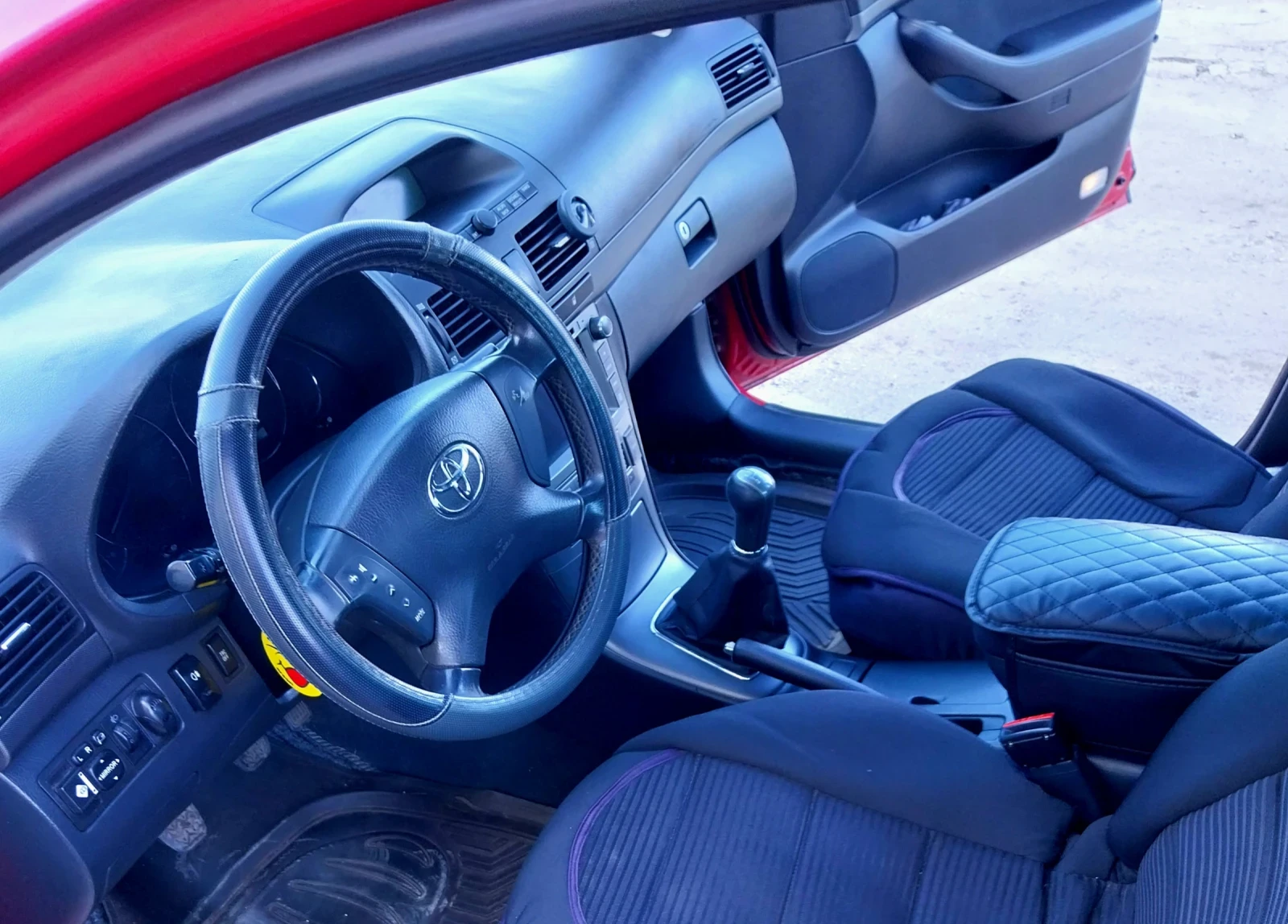 Toyota Avensis 1.8, снимка 8 - Автомобили и джипове - 53839461