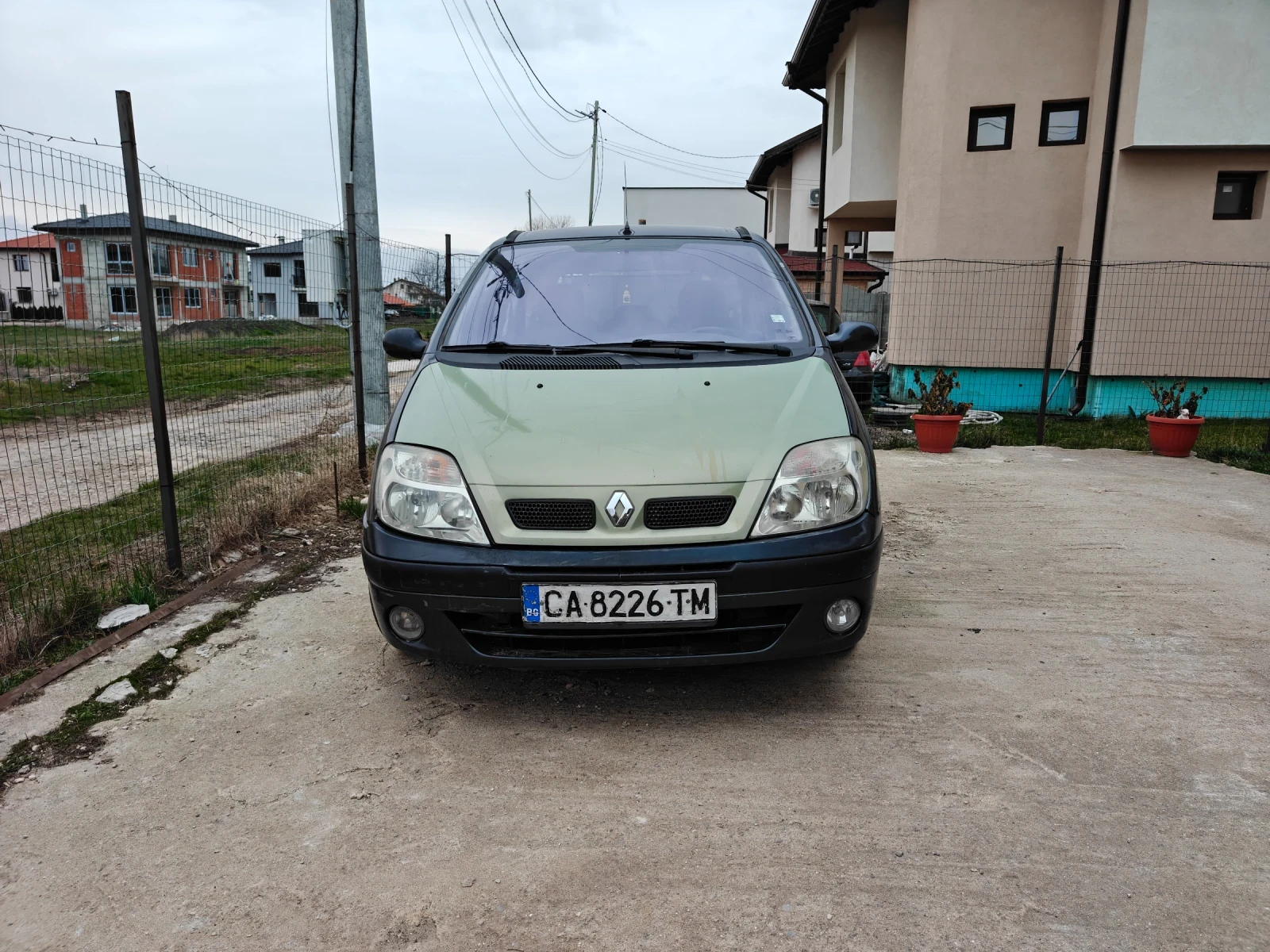 Renault Scenic 1.9 dci 102кс., снимка 5 - Автомобили и джипове - 53901857