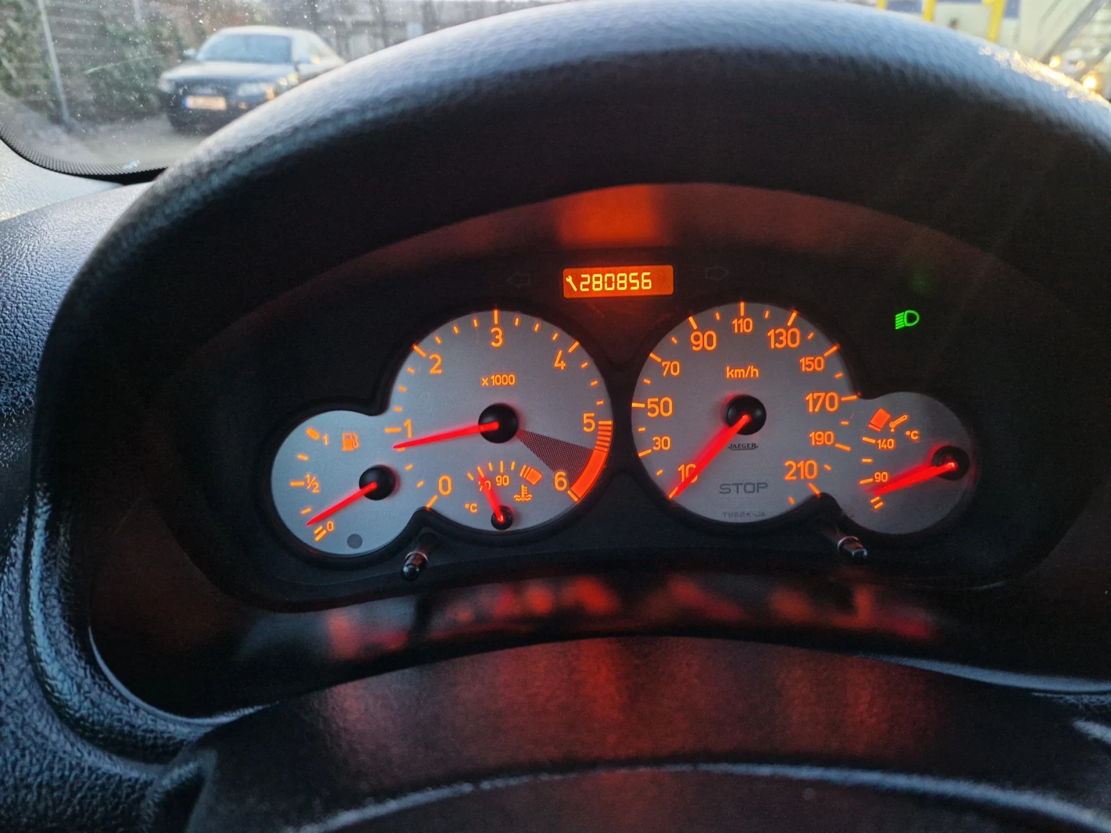 Peugeot 206 2.0 hdi, снимка 5 - Автомобили и джипове - 53924903