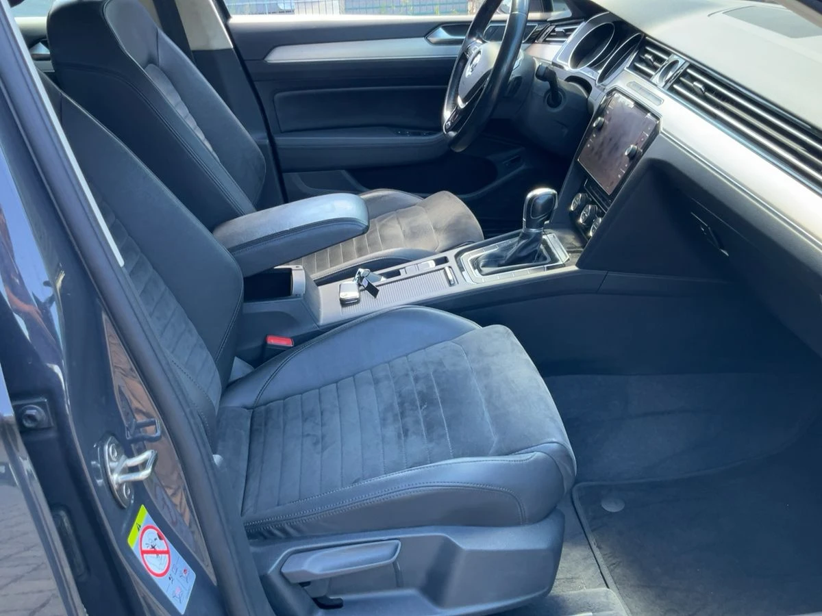 VW Passat 2.0TDI* Highline* ACC* LaserLED* Germany, снимка 6 - Автомобили и джипове - 54943218