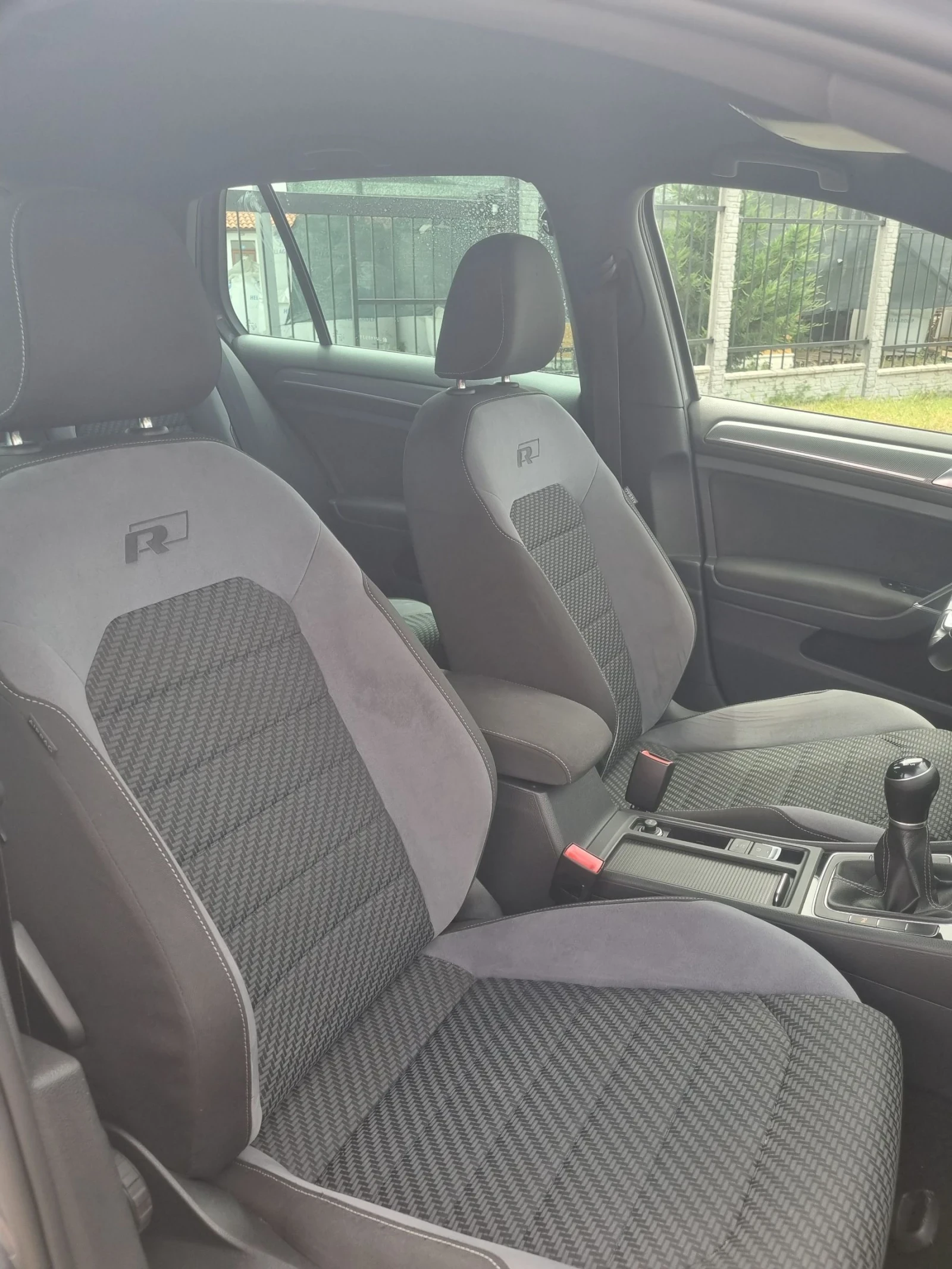 VW Golf  R Line, снимка 8 - Автомобили и джипове - 55002708