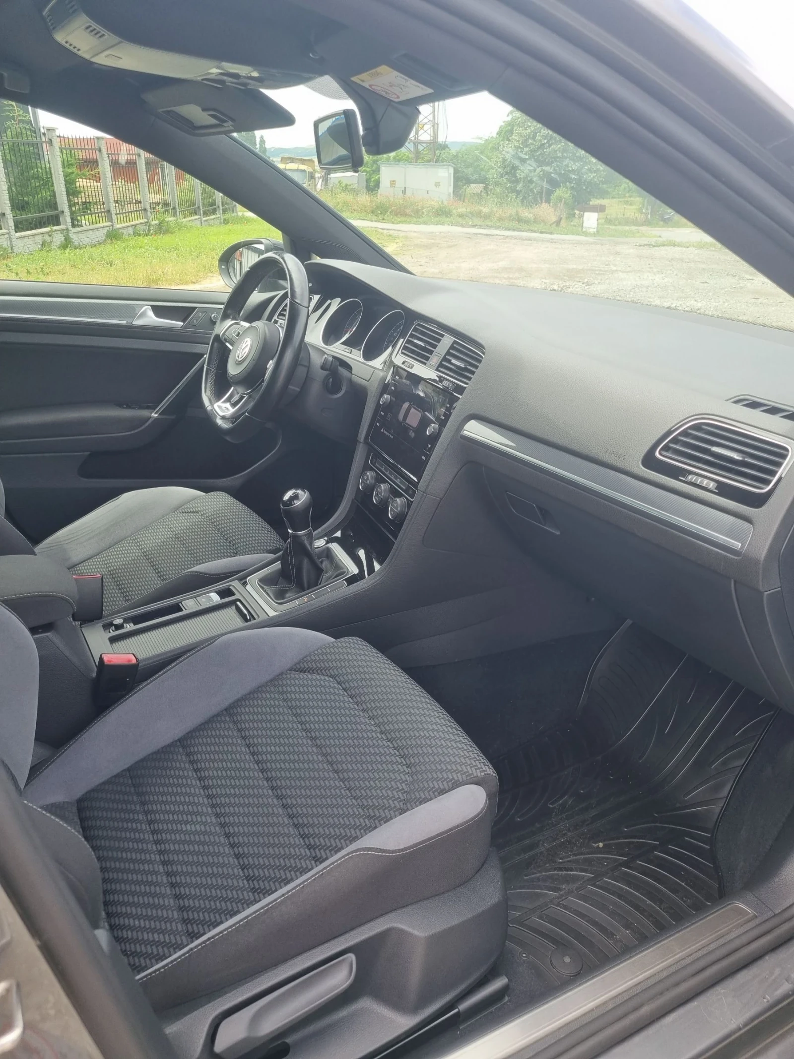 VW Golf  R Line, снимка 7 - Автомобили и джипове - 55002708