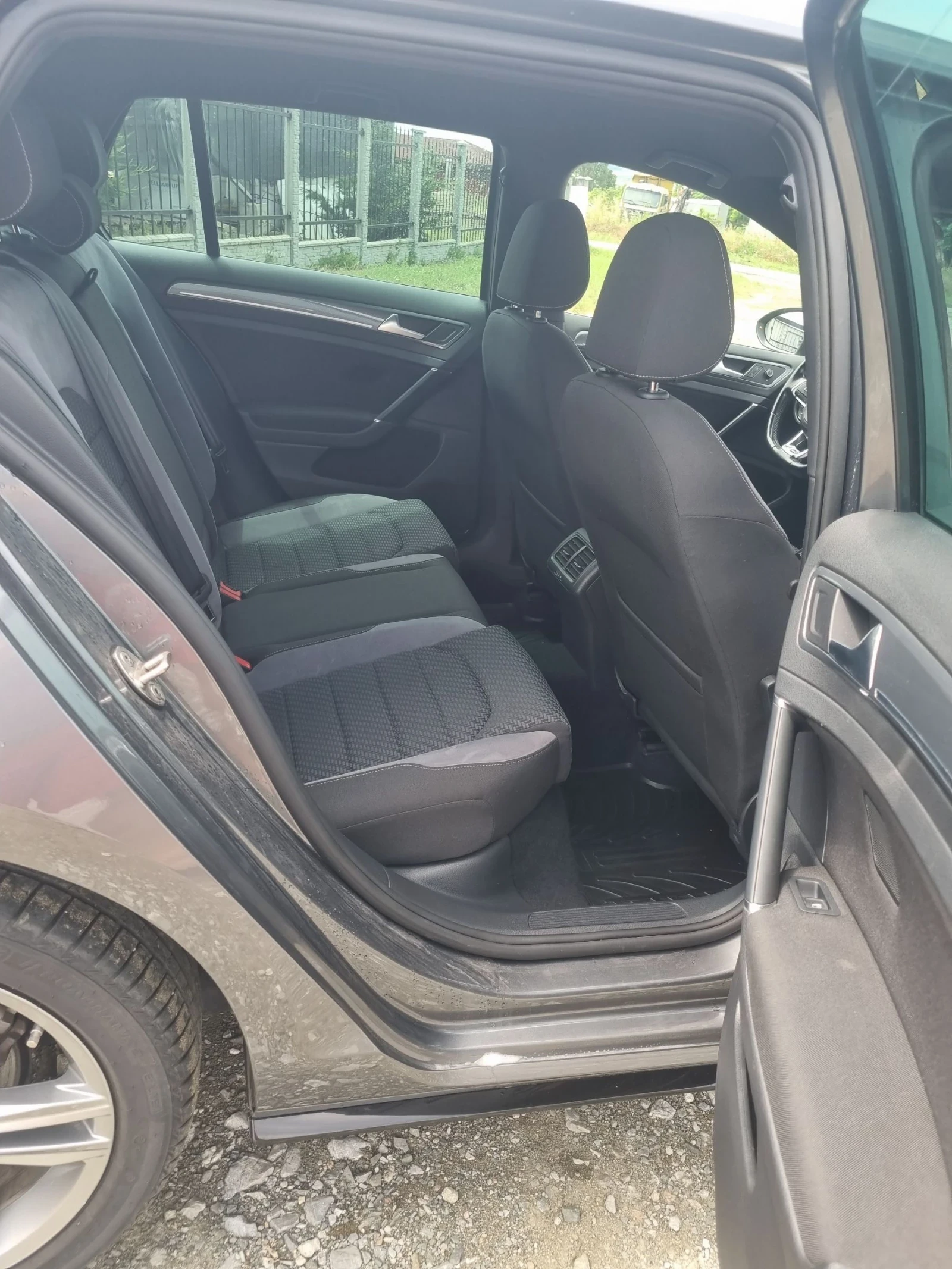 VW Golf  R Line, снимка 10 - Автомобили и джипове - 55002708