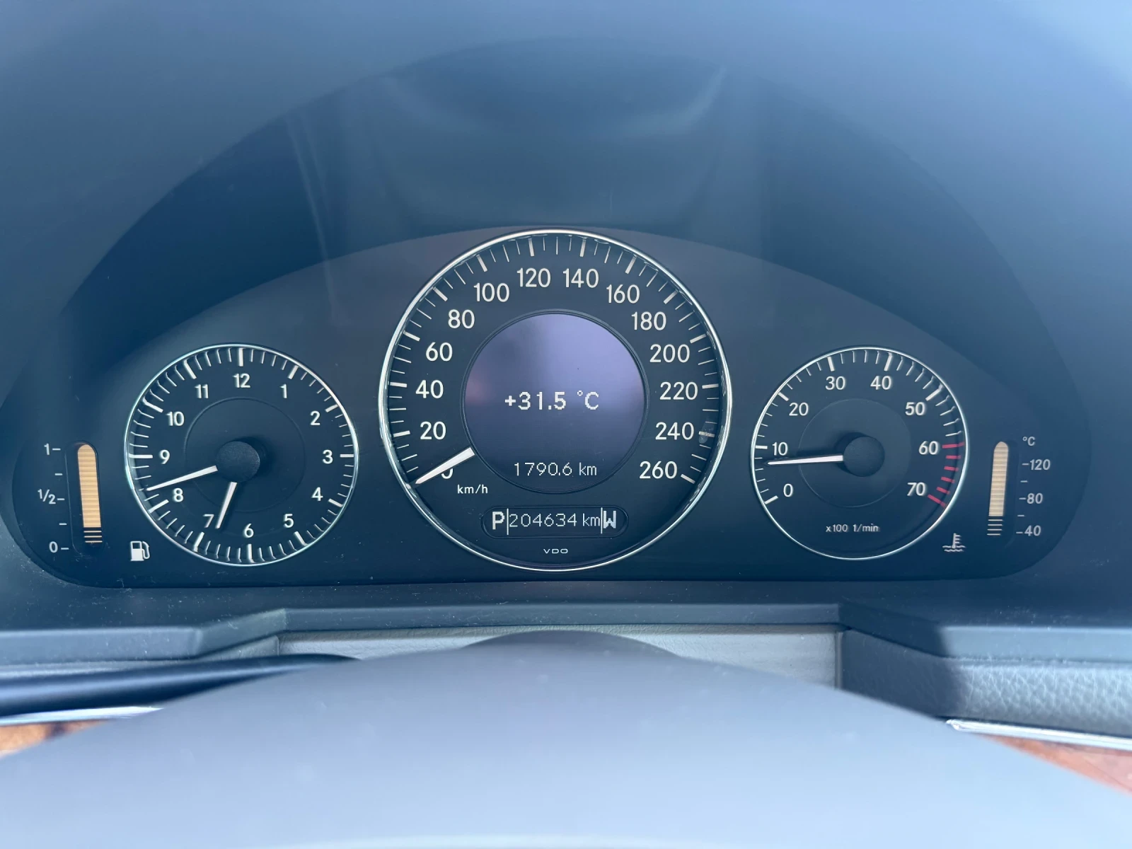 Mercedes-Benz E 240 2.6 - ГАЗ - Автомат, снимка 12 - Автомобили и джипове - 55123943