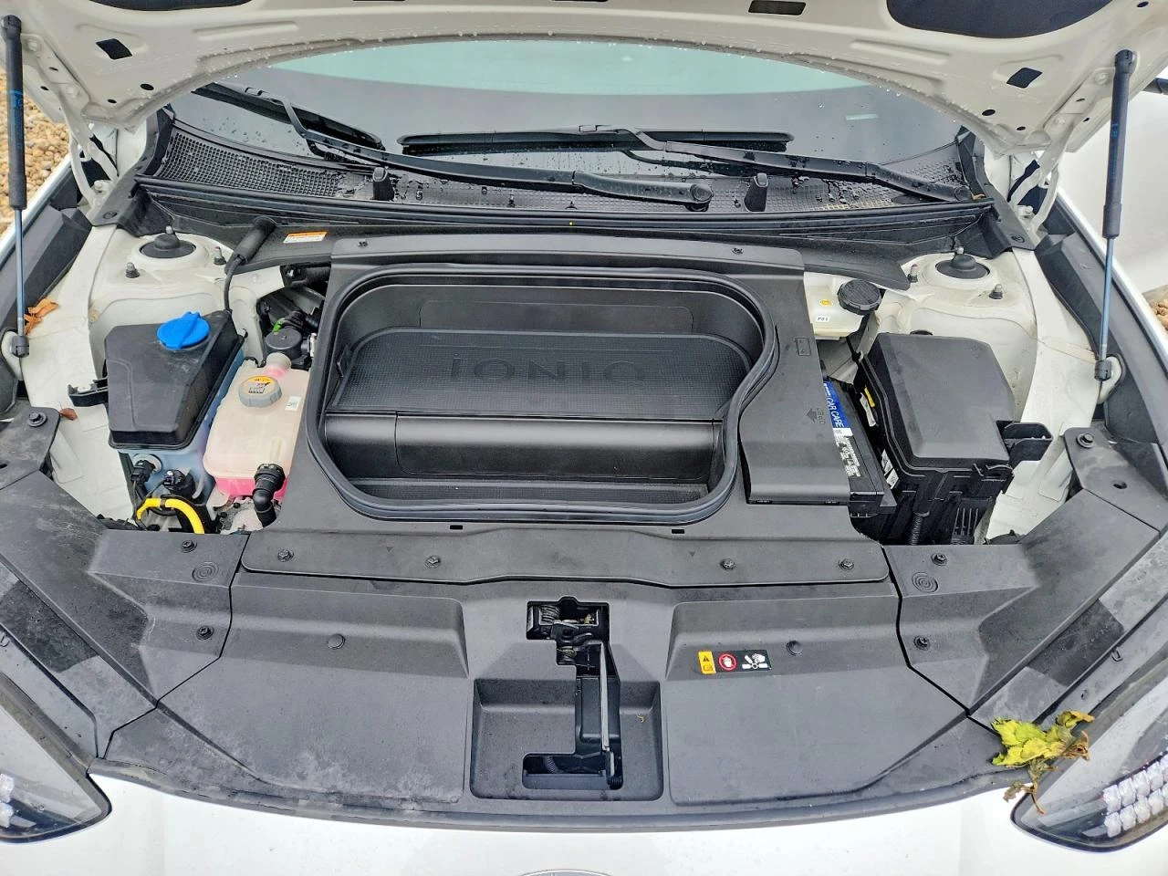 Hyundai Ioniq 6 Sel, снимка 9 - Автомобили и джипове - 55688974