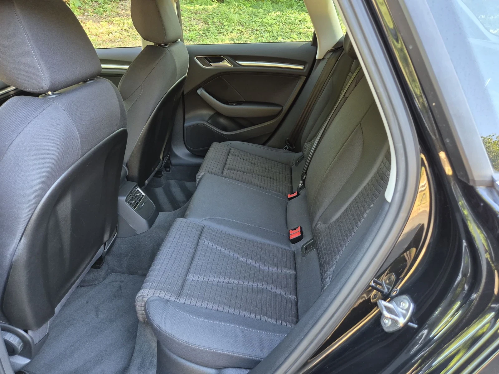 Audi A3 2.0TDI Ambition DSG LED Navi 118000км, снимка 14 - Автомобили и джипове - 55691912