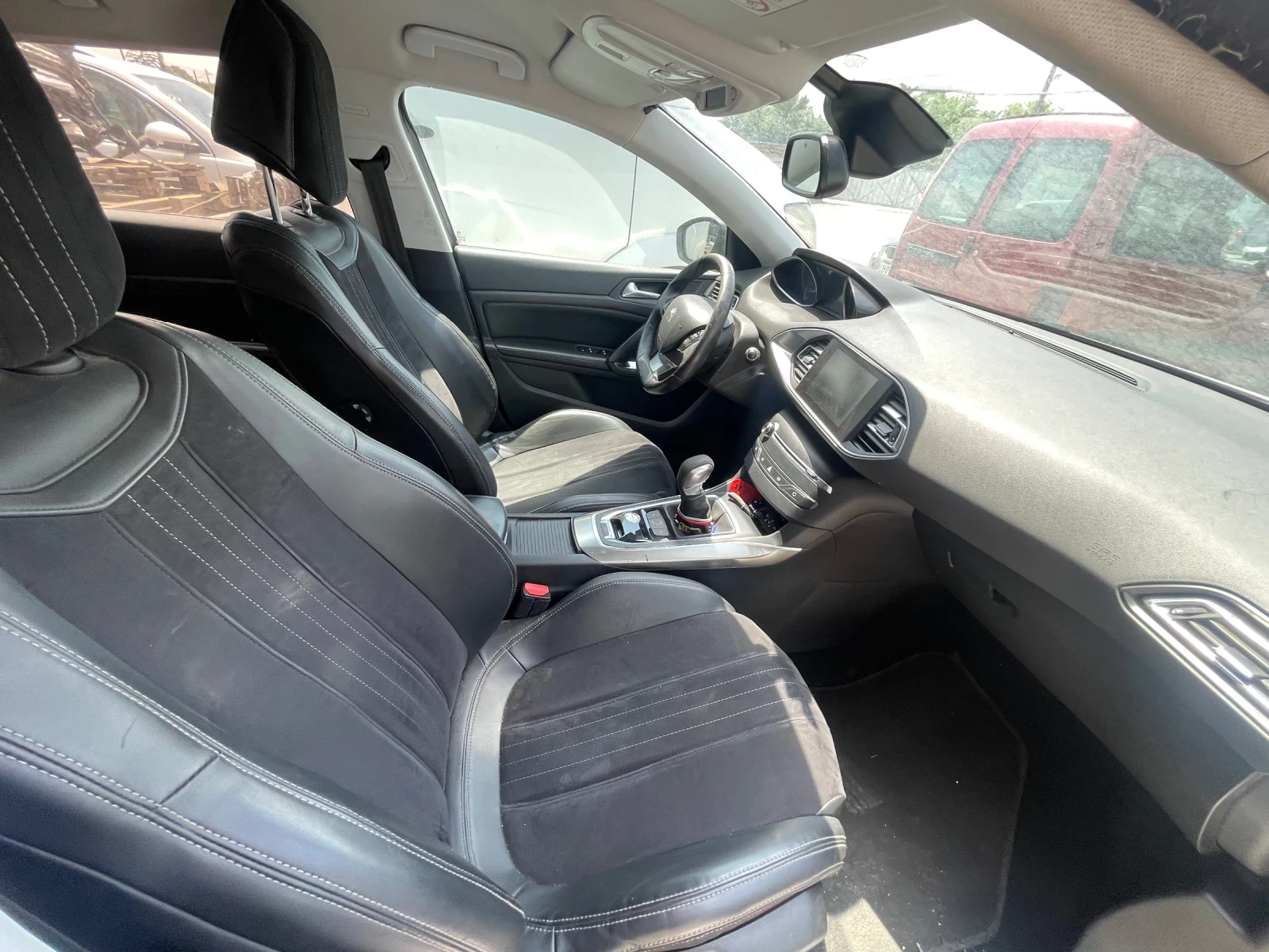 Peugeot 308 2.0HDi/GT-line, снимка 10 - Автомобили и джипове - 55692004