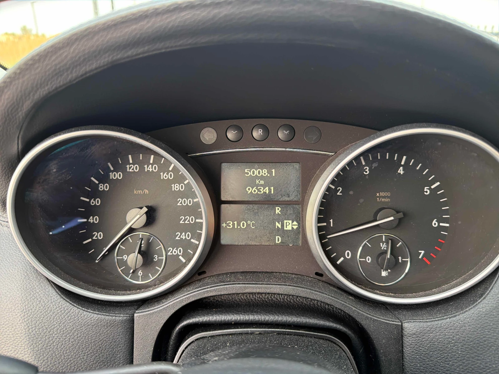 Mercedes-Benz ML 550 * АВТОКРЕДИТ БЕЗ ПЪРВОНАЧАЛНА ВНОСКА* , снимка 8 - Автомобили и джипове - 55840129