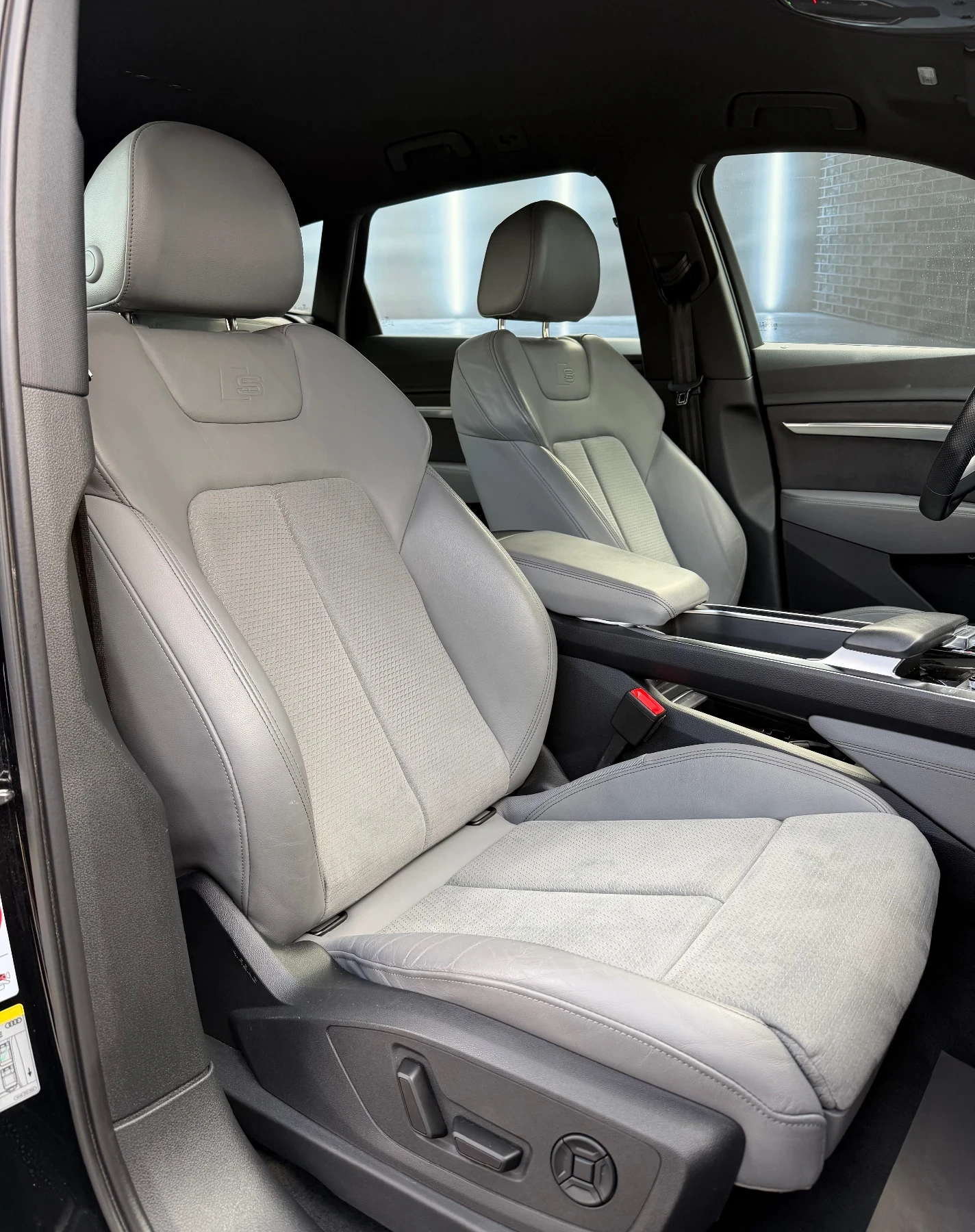 Audi E-Tron 2 X S-Line, снимка 13 - Автомобили и джипове - 56513536