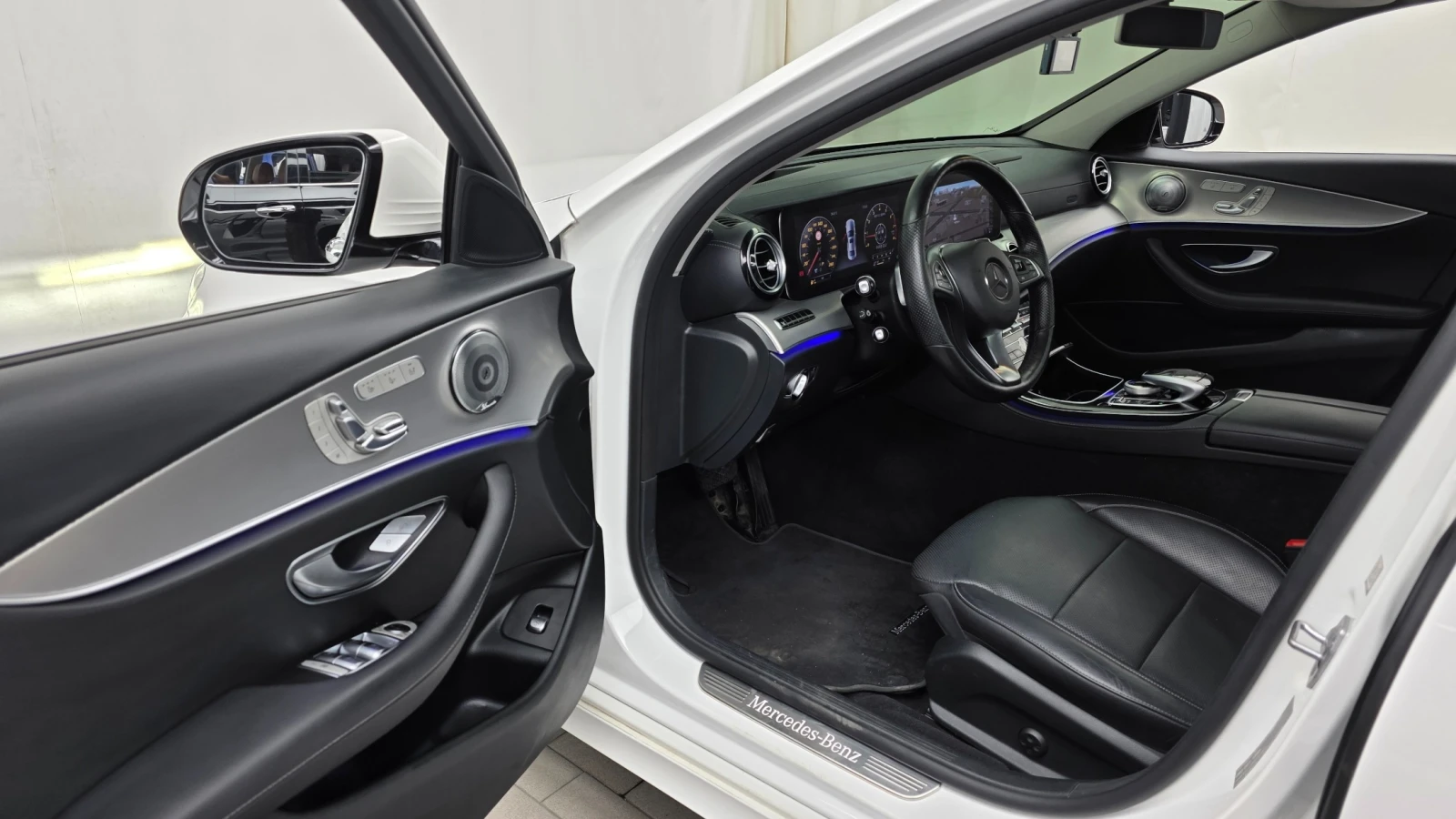 Mercedes-Benz E 300 AMG LINE * BURM * 360 * ����� * ���� * HUD | Mobile.bg � ����������� 8