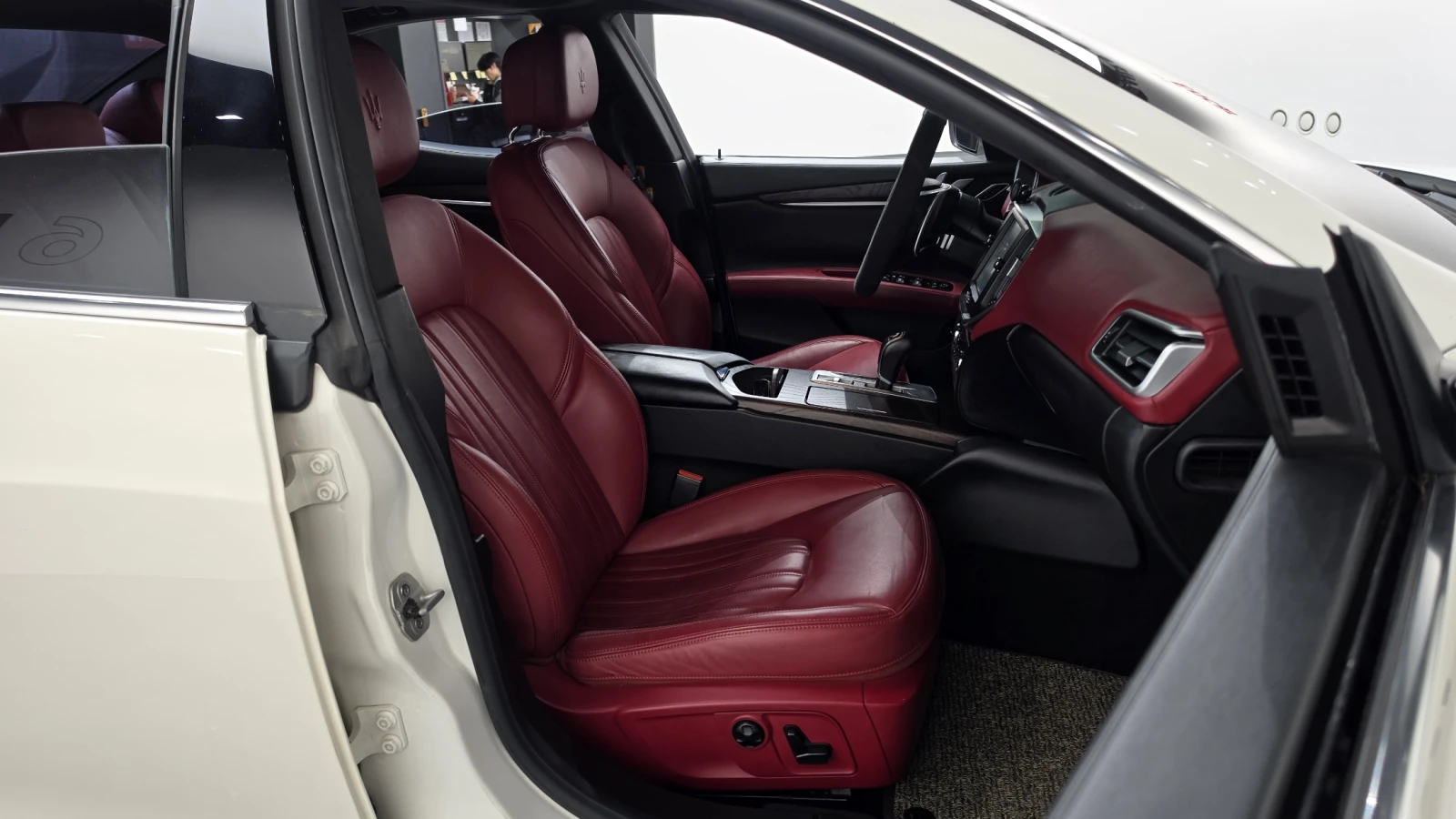 Maserati Ghibli 3.0d ��. �������� ��� ������ ����* encareu.com | Mobile.bg � ����������� 11