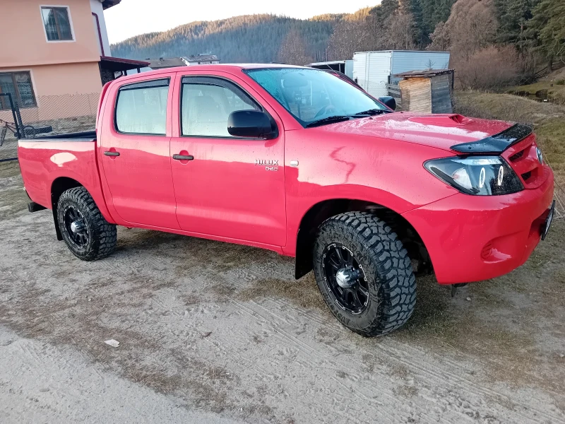 Toyota Hilux, снимка 3 - Автомобили и джипове - 47928344