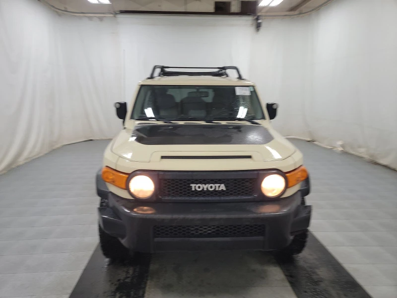 Toyota Fj cruiser 2010 Toyota FJ Cruiser wRear Doors, снимка 2 - Автомобили и джипове - 48326528