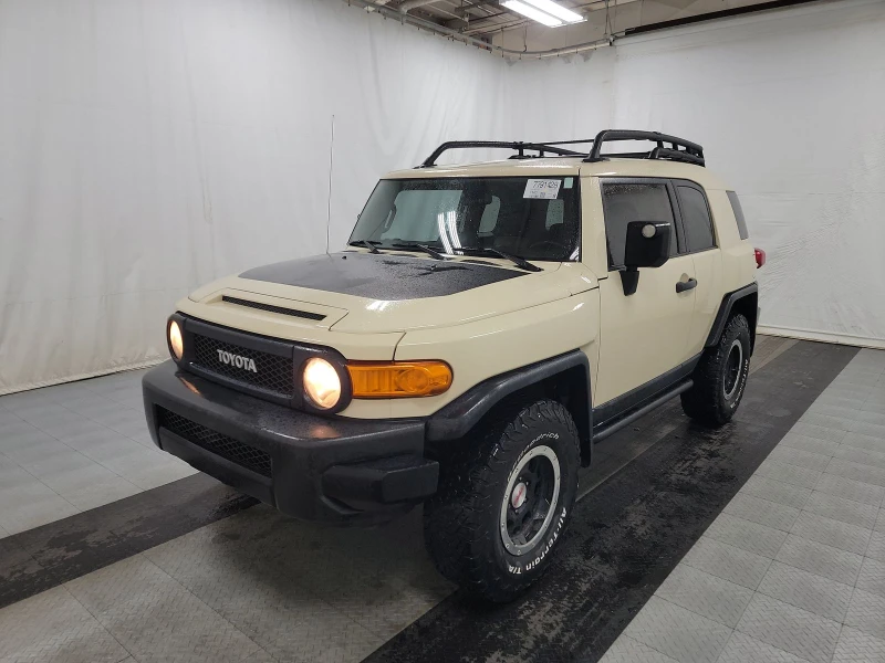 Toyota Fj cruiser 2010 Toyota FJ Cruiser wRear Doors, снимка 1 - Автомобили и джипове - 48326528