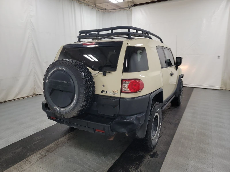 Toyota Fj cruiser 2010 Toyota FJ Cruiser wRear Doors, снимка 4 - Автомобили и джипове - 48326528