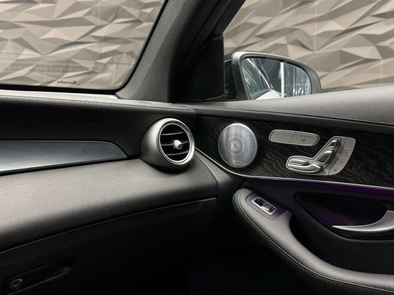 Mercedes-Benz GLC 400 d 4Matic AMG Line* Burmester* 360, снимка 15 - Автомобили и джипове - 49333617