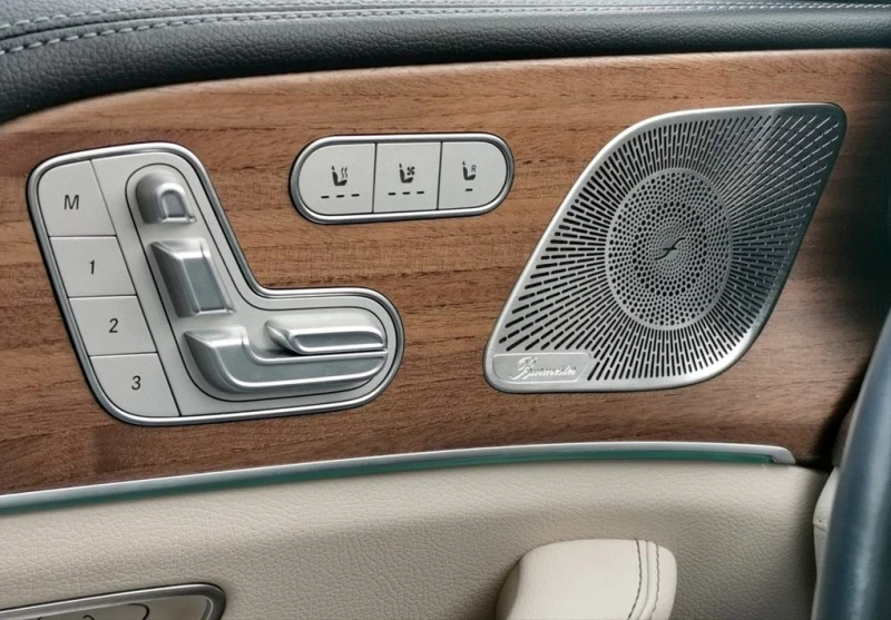 Mercedes-Benz GLS580 4Matic AMG-Line, снимка 11 - Автомобили и джипове - 52718107