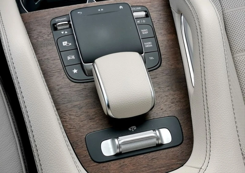 Mercedes-Benz GLS580 4Matic AMG-Line, снимка 10 - Автомобили и джипове - 52718107