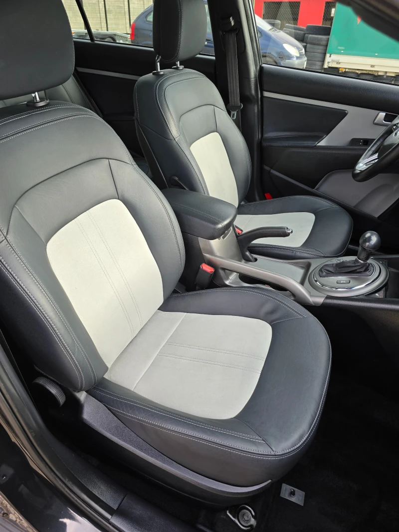 Kia Sportage 2.0/4X4/АВТОАМАТ/ПАНОР./КОЖА/FULL/Швейц., снимка 13 - Автомобили и джипове - 52756494