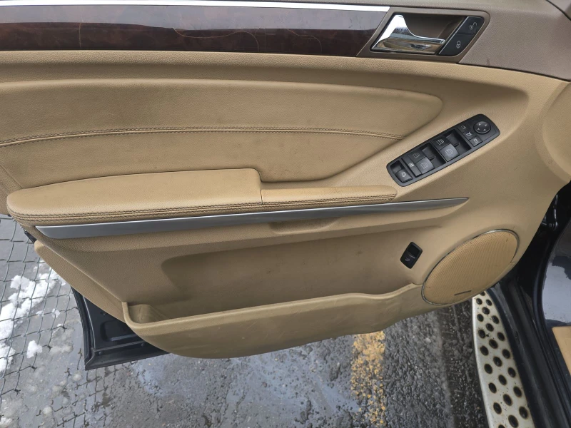 Mercedes-Benz GL 500 4MATIC, снимка 14 - Автомобили и джипове - 52997137