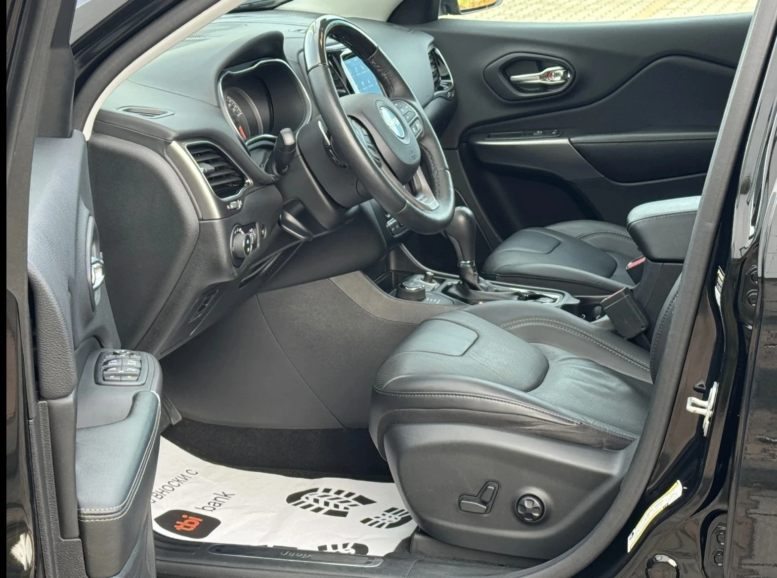 Jeep Cherokee 2.2 Mjt AWD 4x4 OVERLAND FULL - изображение 8